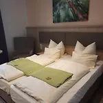 Hotel Rathausstuben 2*