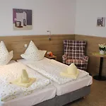 Rathausstuben Hotel 2*
