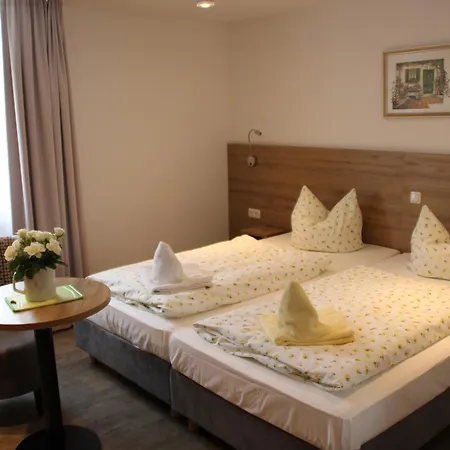 Rathausstuben ホテル