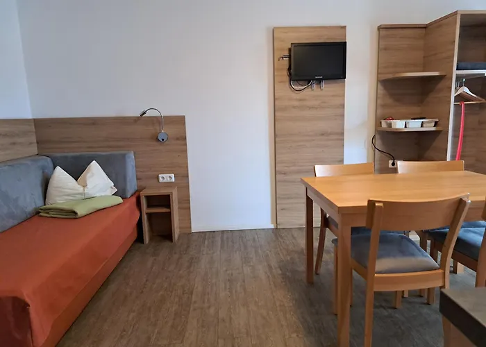 Rathausstuben 2* Wackersdorf